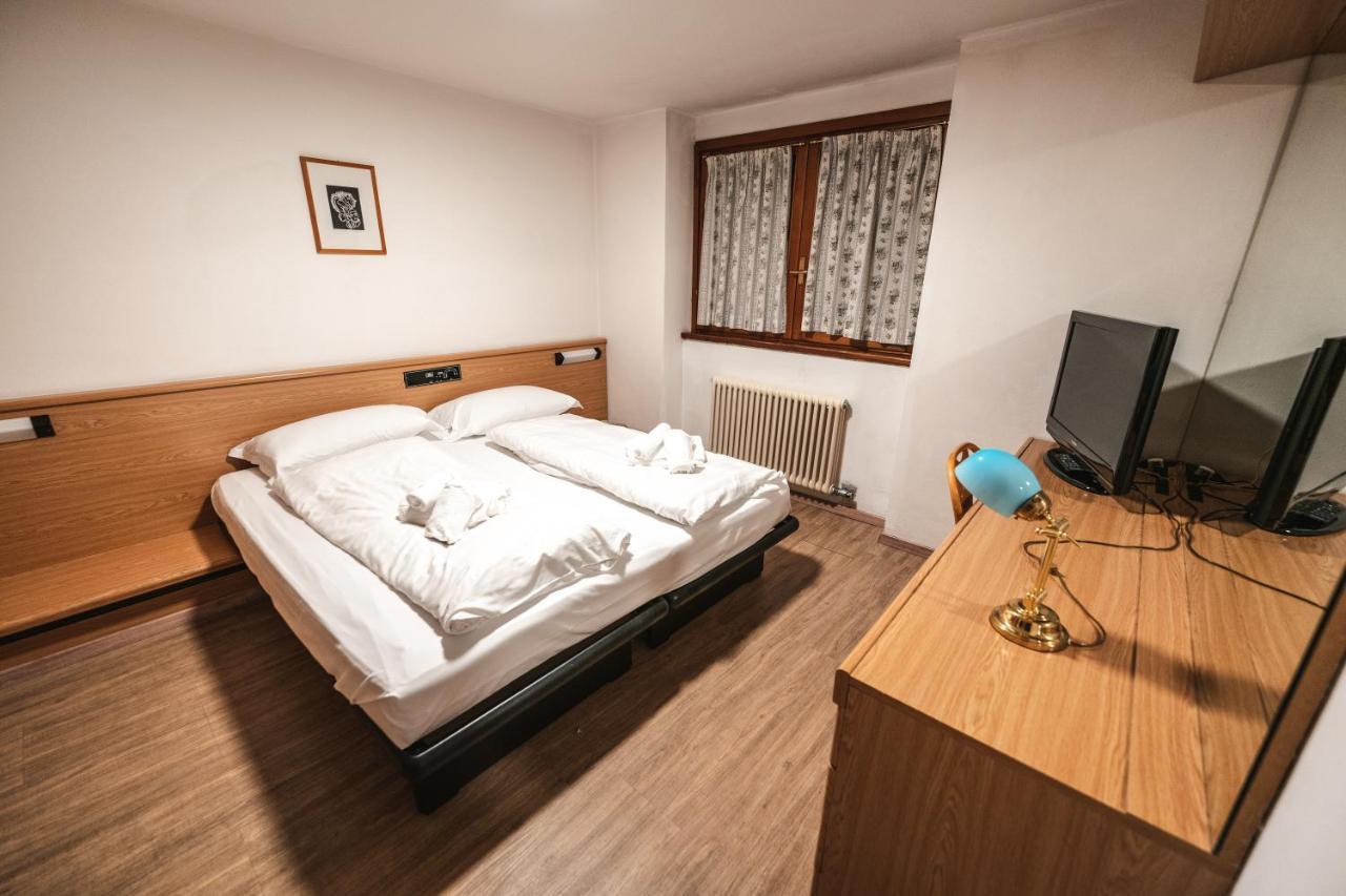 Smart Hotel Renzi Folgarida Exteriör bild