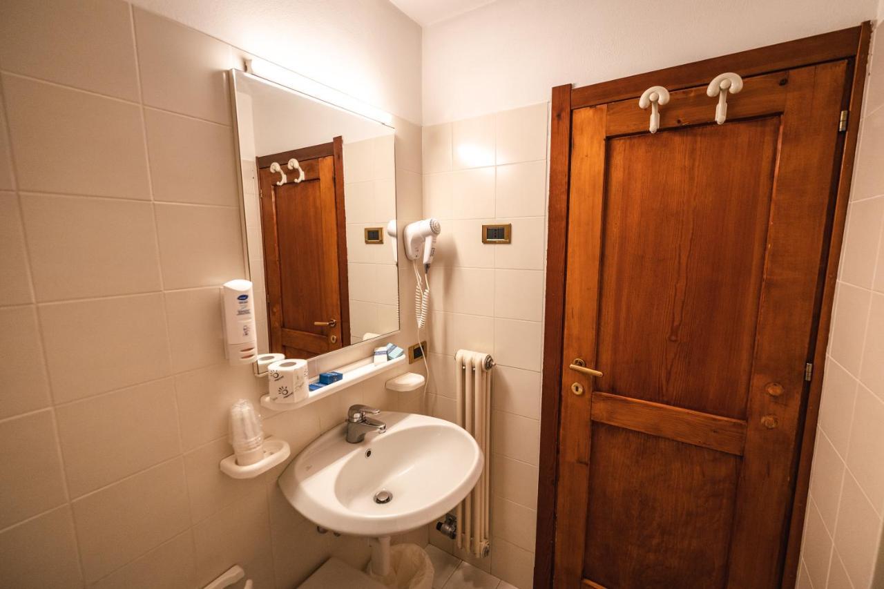 Smart Hotel Renzi Folgarida Exteriör bild