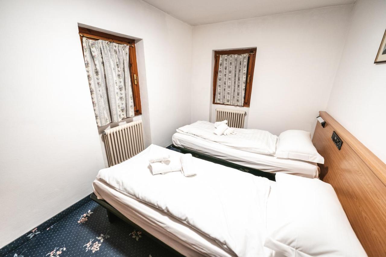 Smart Hotel Renzi Folgarida Exteriör bild