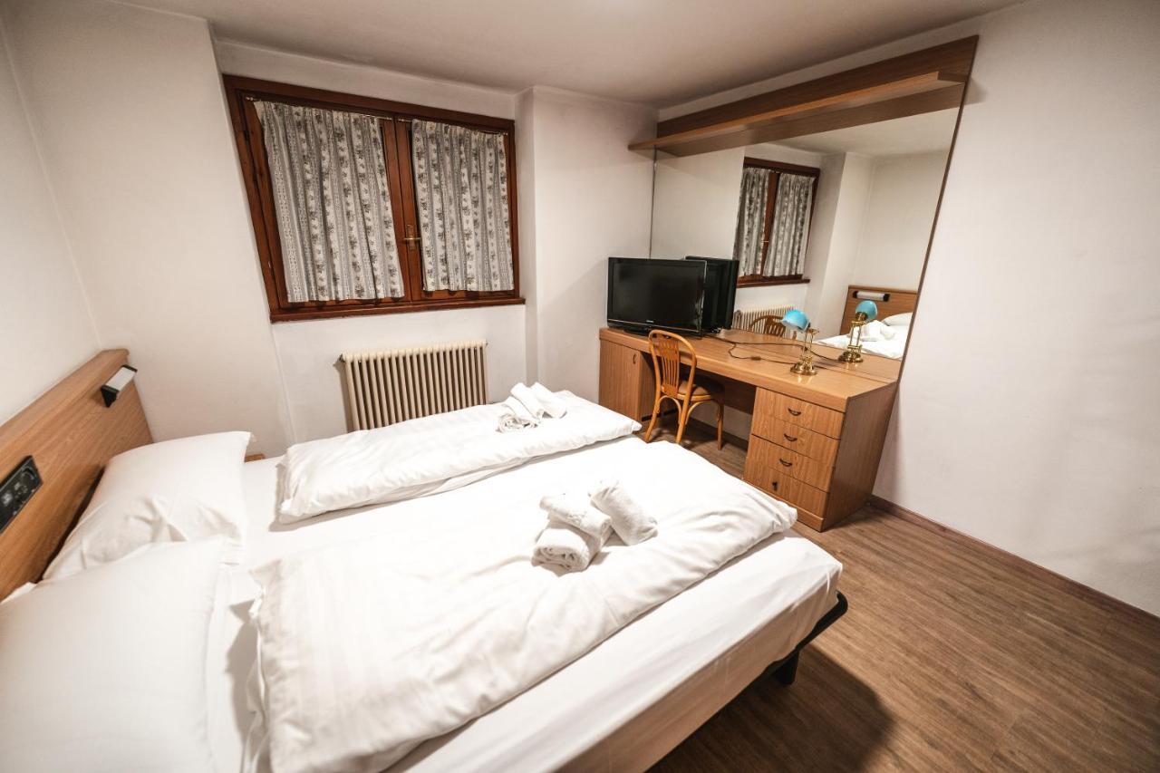 Smart Hotel Renzi Folgarida Exteriör bild