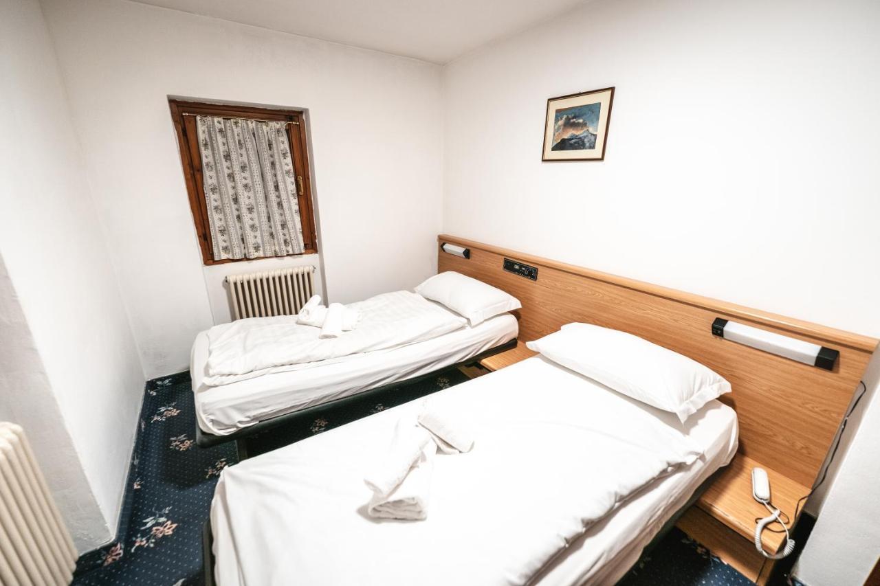 Smart Hotel Renzi Folgarida Exteriör bild