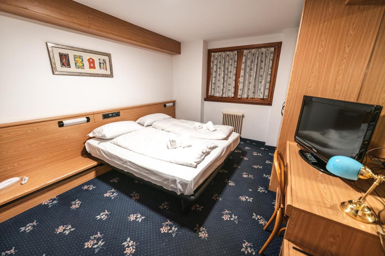 Smart Hotel Renzi Folgarida Exteriör bild